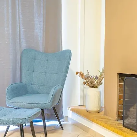 Urban Breeze Apartment *